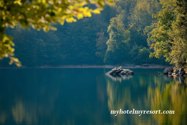 10 Destinasi Wisata Danau Terindah di Indonesia yang Wajib Dikunjungi